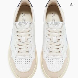 Autry Medalist Women's White & Beige Athletic Sneakers